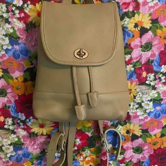 ◎vintage◎ COACH Mini リュック Green Coach | Bags | Vintage Coach Light Green Mini Daypack